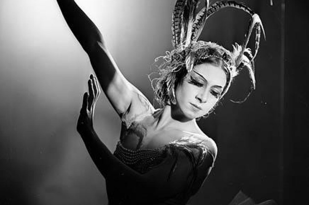 Valentina Blinova in L Oiseau de feu The Firebird Ballets Russes Sydney